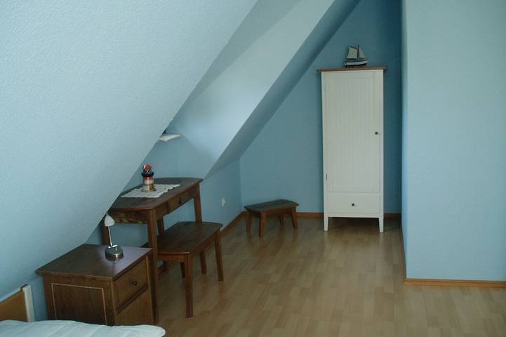 Schönes Reetdachhaus mit Südterrasse, 2 Duschbäder und 2 Pkw-Stellplätze in Prerow, Fischland - Darß - Zingst
