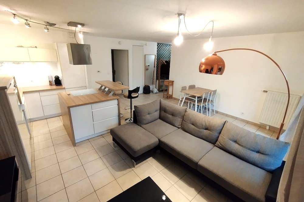 Appartement entier, Aux abords de La Vallée au loups, de l'Arboretum et Maison de Chateaubriand. in Châtenay-Malabry, Hauts-de-Seine
