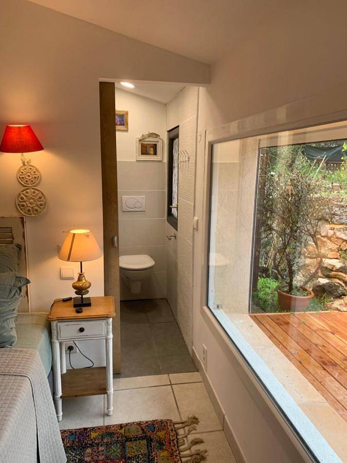 Maison d’hôte pour 2 personnes, avec terrasse et piscine à Saint-Cézaire-sur-Siagne - 4