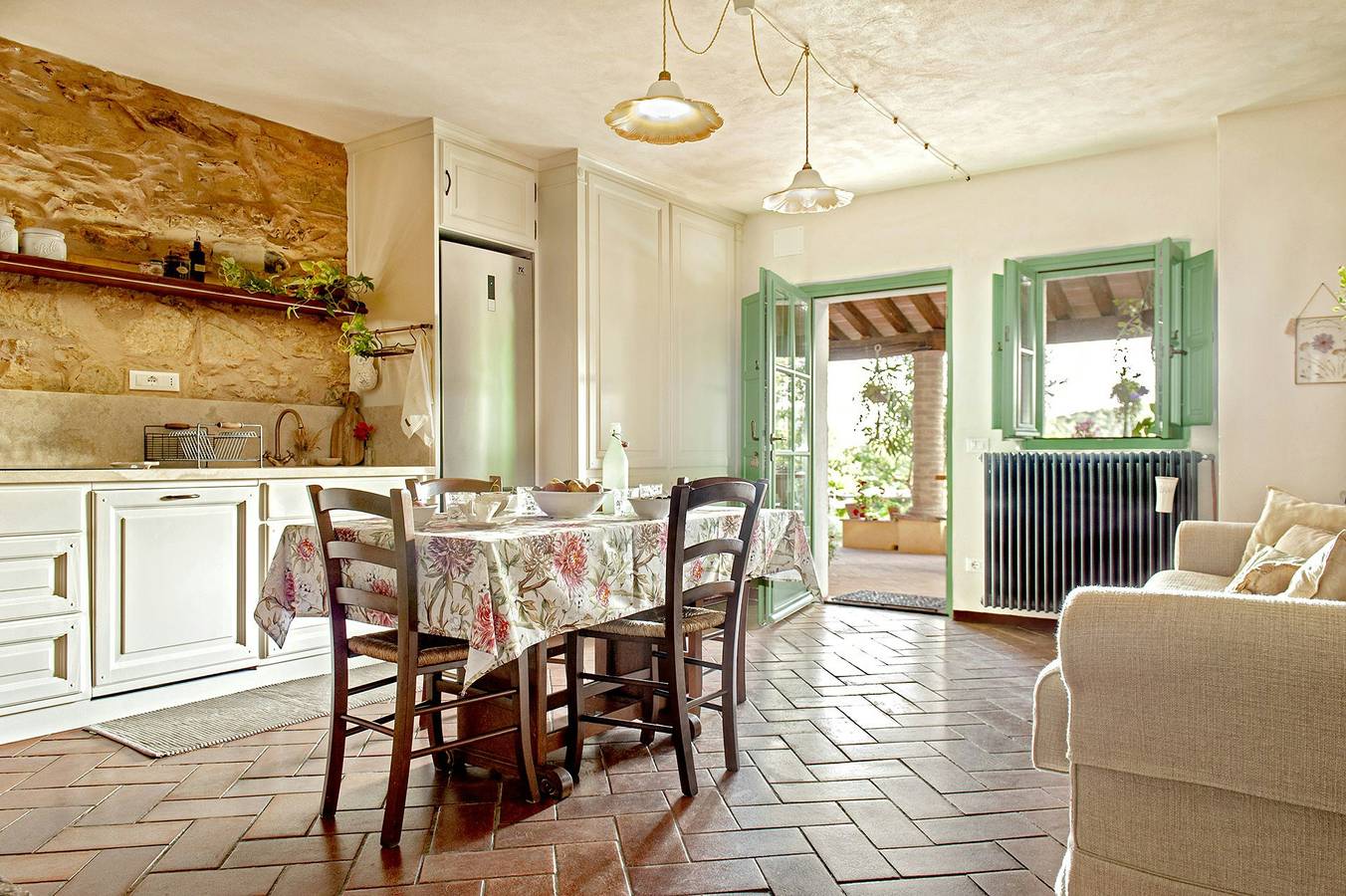 Ganze Wohnung, Wohnung aus dem 16. Jahrhundert in den toskanischen Hügeln in Monteverdi Marittimo, Etruskische Küste