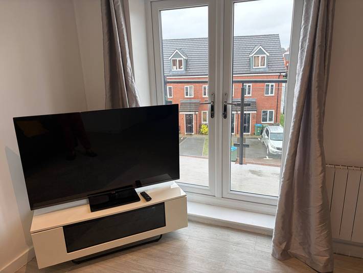 Apartamento entero, Pristino y acogedor apartamento de 3 dormitorios y 2 baños en una excelente ubicación in Coventry, Birmingham y alrededores