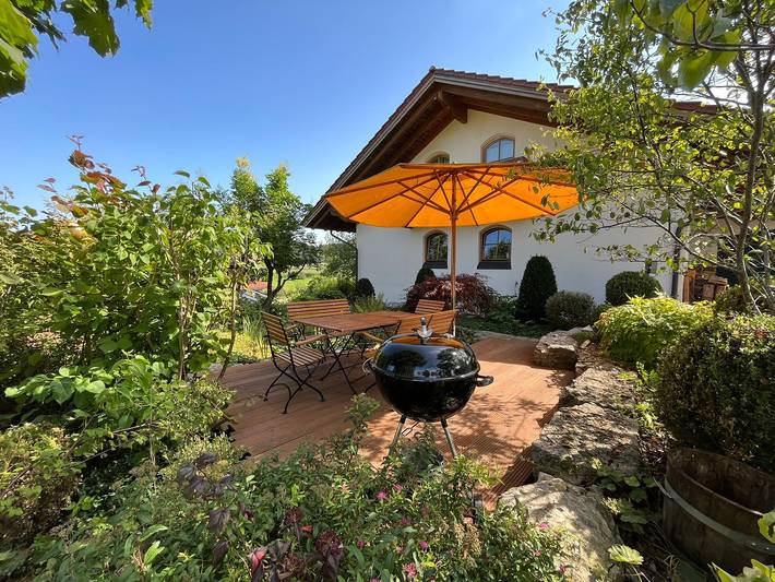 Ferienhaus für 8 Personen, mit Balkon und Terrasse sowie Garten
