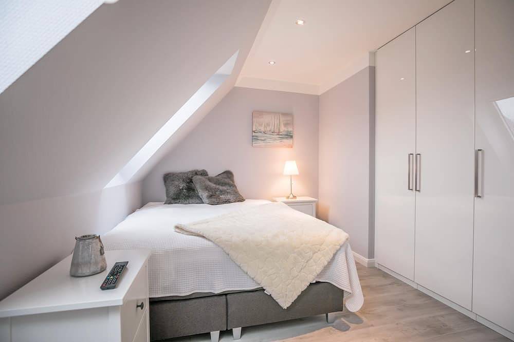 Ganze Wohnung, \"Haus Strandpirat 1 Whg. Abendsonne\" - behagliche Fewo für 2 Personen in Büsum, Nordseeküste