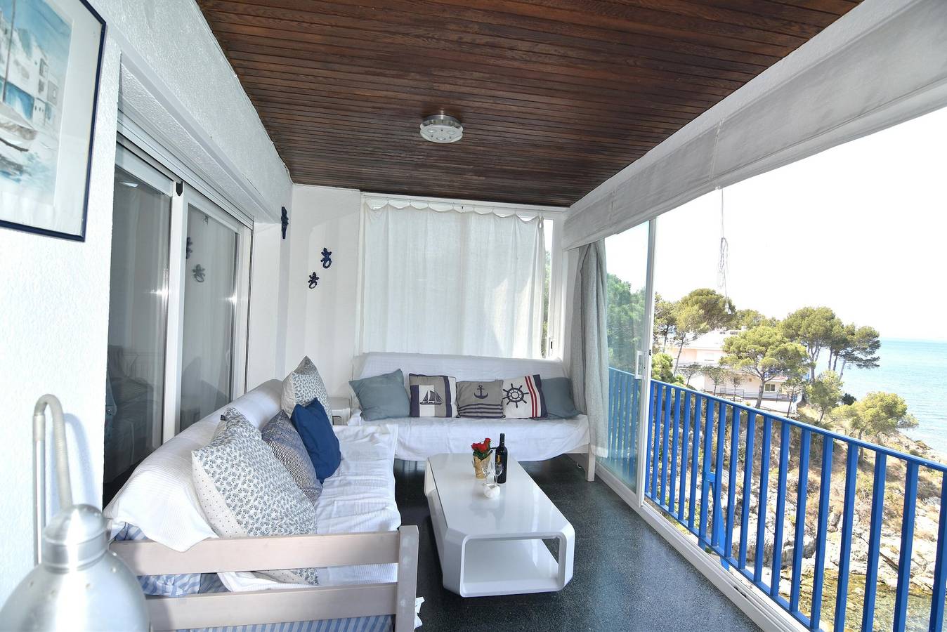 Apartamento entero, Alquiler en playa La Almadrava, Roses. Apartamento con vistas al mar, terraza privada, cocina equipada. ¡Reserva ahora! in l'Almadrava, Roses