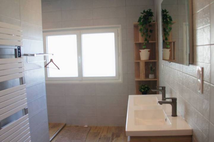 Gîte pour 3 personnes, avec piscine et jardin à Crest - 3