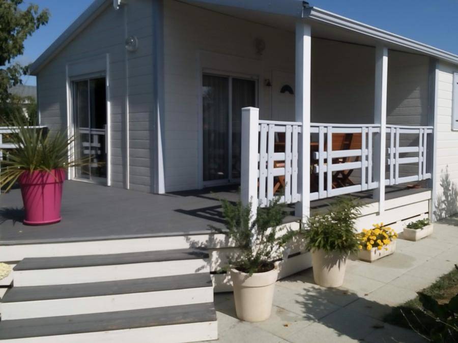 Chalet con piscina y aparcamiento cerca de Plage de Sauveterre in Brem-sur-Mer, Valle del Loira