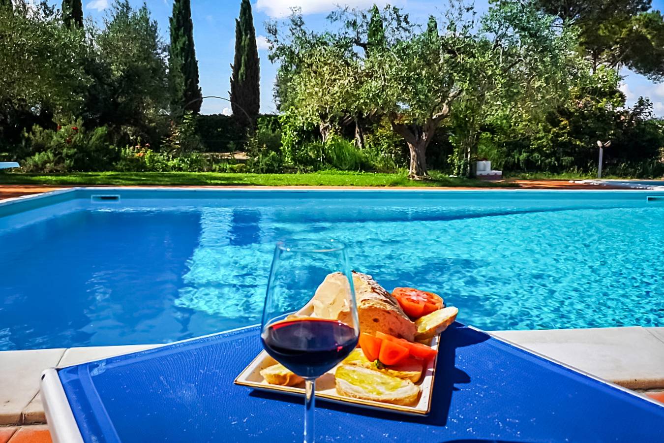Apartamento entero, Ginestra Apt with Shared  2 pax in Castiglione del Lago, Lago Trasimeno