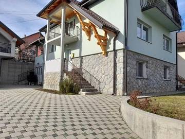 Gîte pour 4 personnes, avec vue et terrasse à Kosjerić
