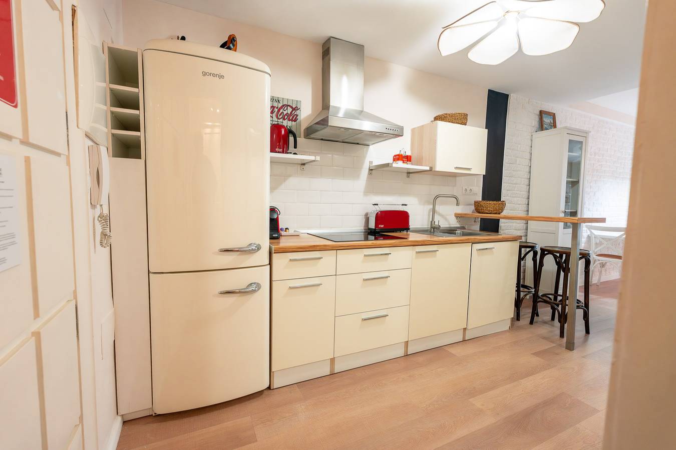 Gehele studio, Bazan 20 in El Barrio, Alicante