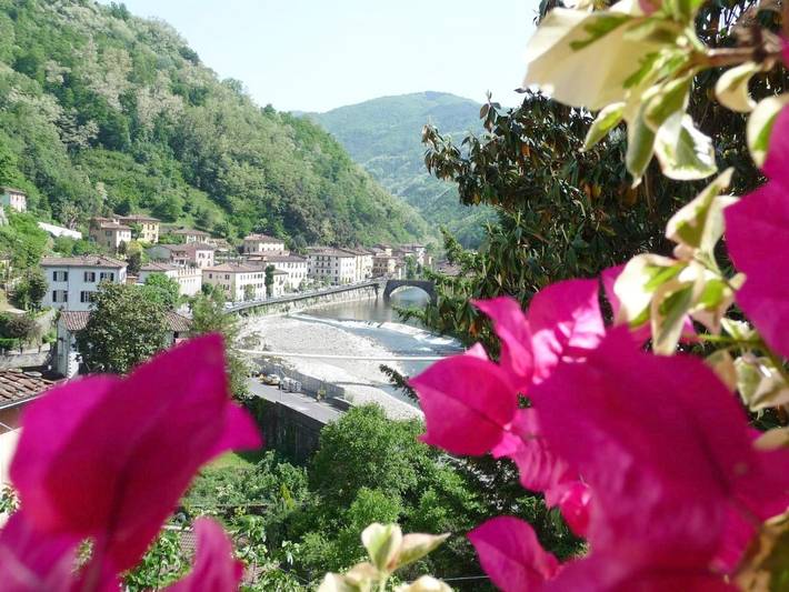 Chambre d’hôte pour 2 personnes, avec jardin ainsi que terrasse et piscine, animaux acceptés à Bagni di Lucca - 2