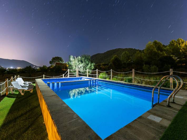 Apartamento de vacaciones para 10 personas, con jardín además de piscina y terraza - 1