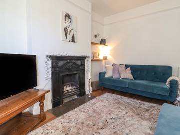 Log Cabin for 6 People in Swanage, Purbeck Heritage Coast, Photo 4