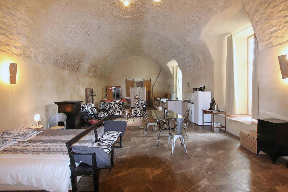 Appartement entier, Wellness Cathédrale Loft in Viviers, Privas (arrondissement)