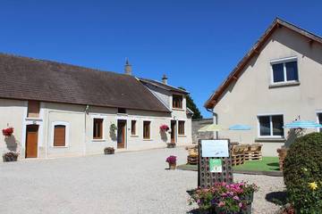 Gîte pour 6 personnes, avec jardin à Œuilly