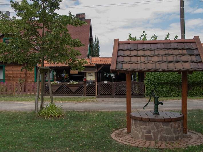 Ferienhaus für 6 Personen, mit Terrasse und Pool sowie Sauna