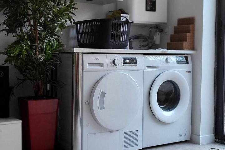 Appartement entier, Appartement individuel à 9 minutes à pied de la gare in Épône, Yvelines
