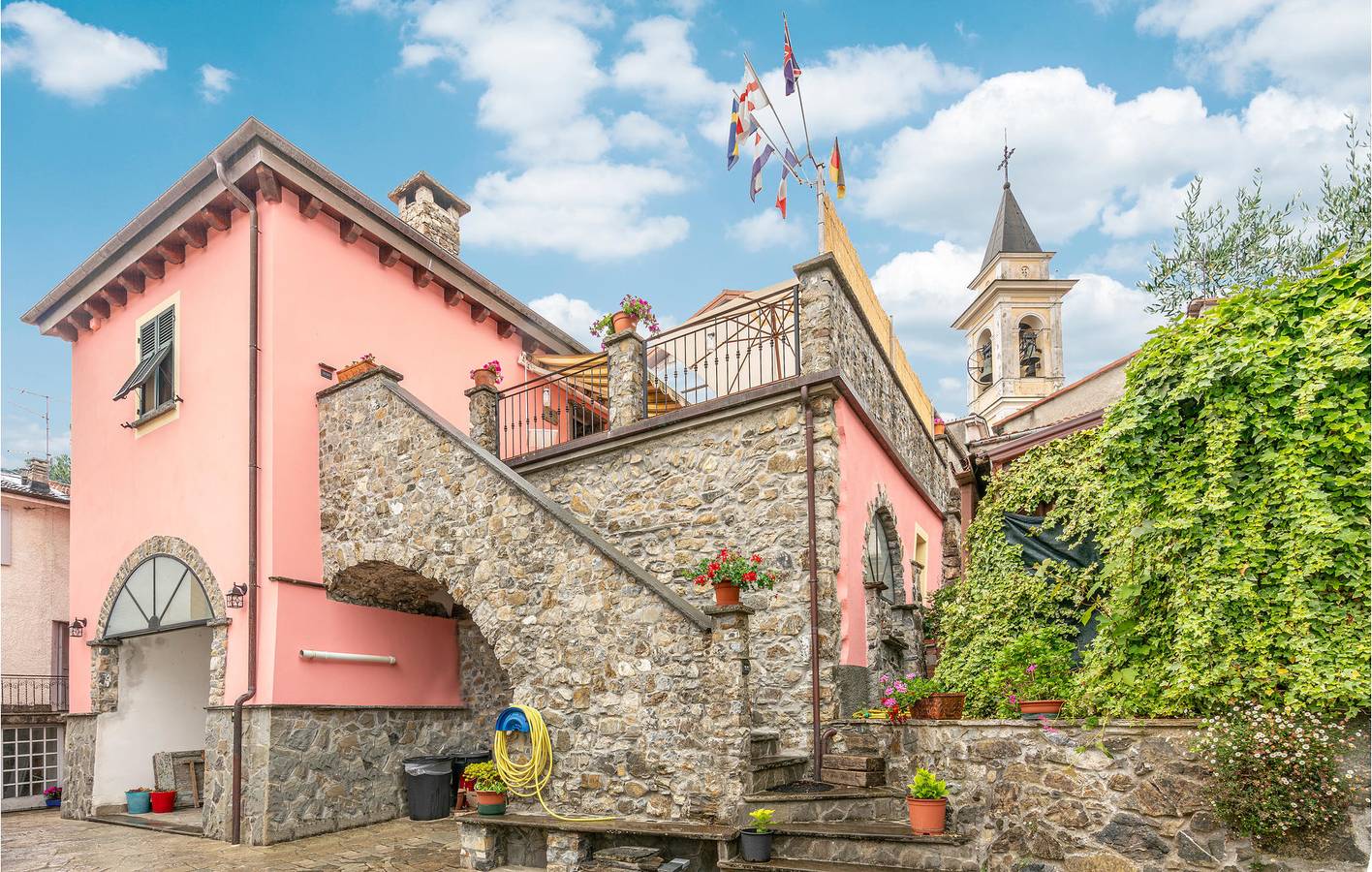 Rückzugsort am Fluss mit Wi-Fi und Terrasse in Cembrano (Maissana), Maissana