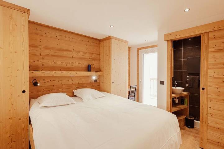 Gîte pour 8 personnes, avec balcon dans Office De Tourisme De Montgenevre - 2