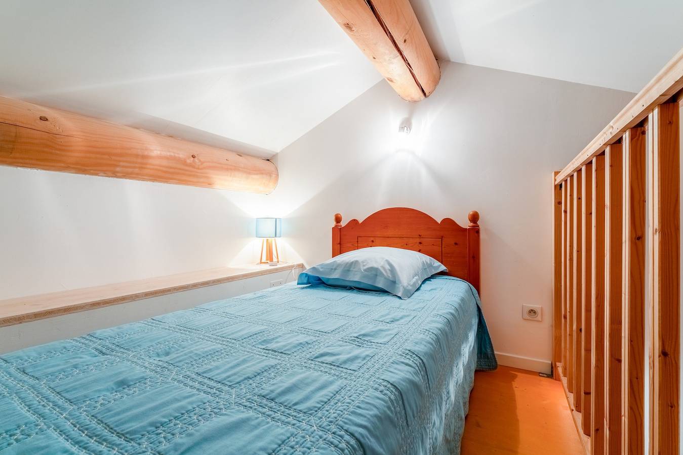 Chambre d’hôtes « Chambre Bleuet » avec piscine partagée, Wi-Fi et climatisation in Piolenc, Vaucluse