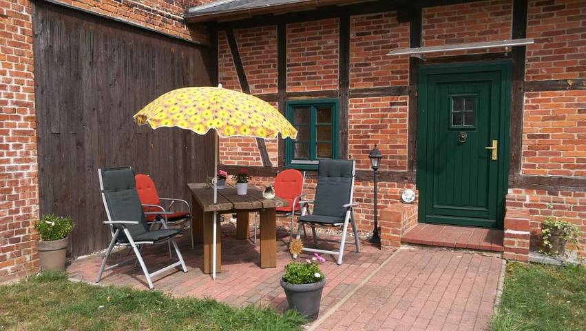 Ferienwohnung für 5 Personen, mit Terrasse und Garten in Bollewick - 2