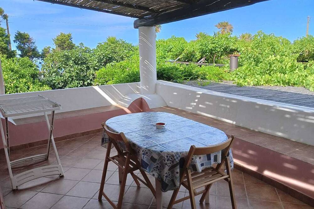 Appartamento intero, A Casa Di Fabrizio app il Cappero in Filicudi, Provincia di Messina