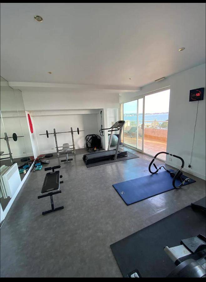 Gîte pour 2 personnes, avec balcon et sauna ainsi que jacuzzi et piscine dans Golfe-Juan - 2