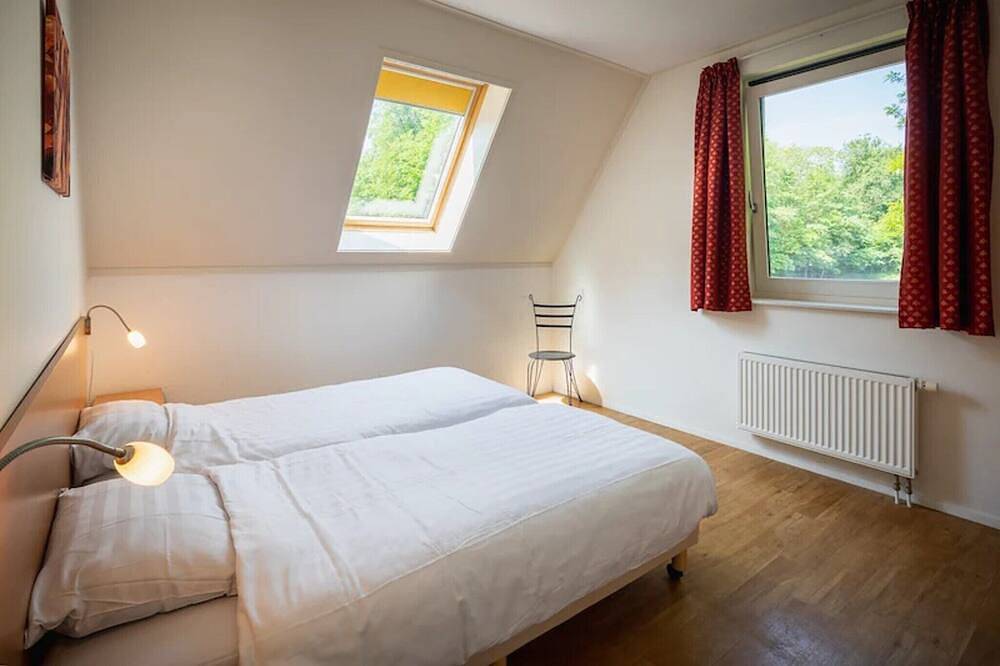 Geräumiger Rückzugsort im Wald mit Sauna in Kootwijk, Hoge Veluwe