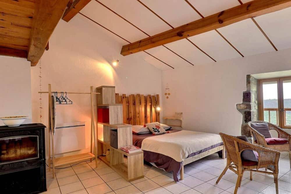 Gîte « Le Nid » avec jardin commun et Wi-Fi in Chazeaux, Parc naturel régional des Monts d'Ardèche