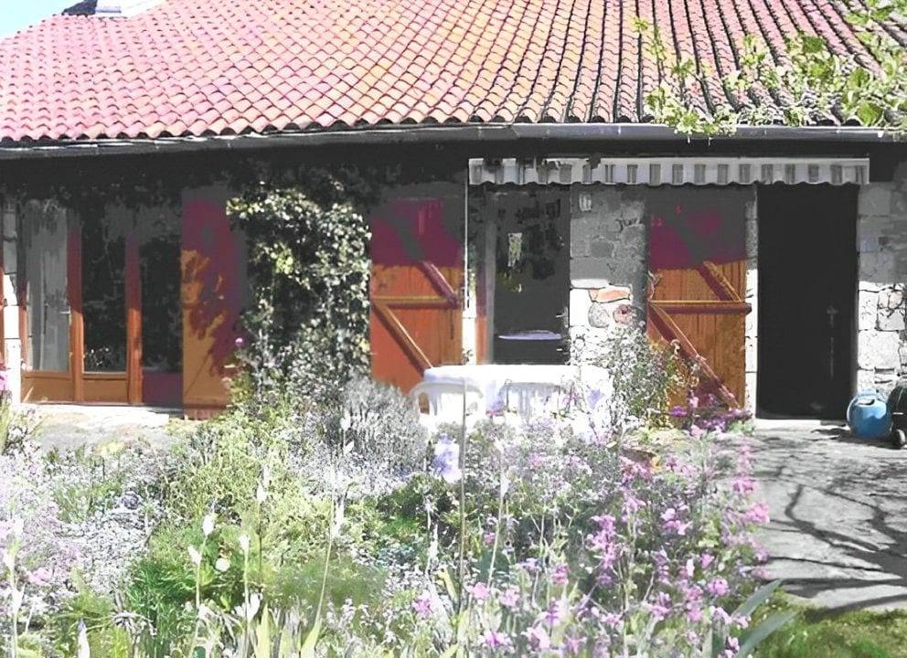 La Ferme de Leychoisier - Chambre Clémentine in Bonnac-la-Côte, Région de Limoges