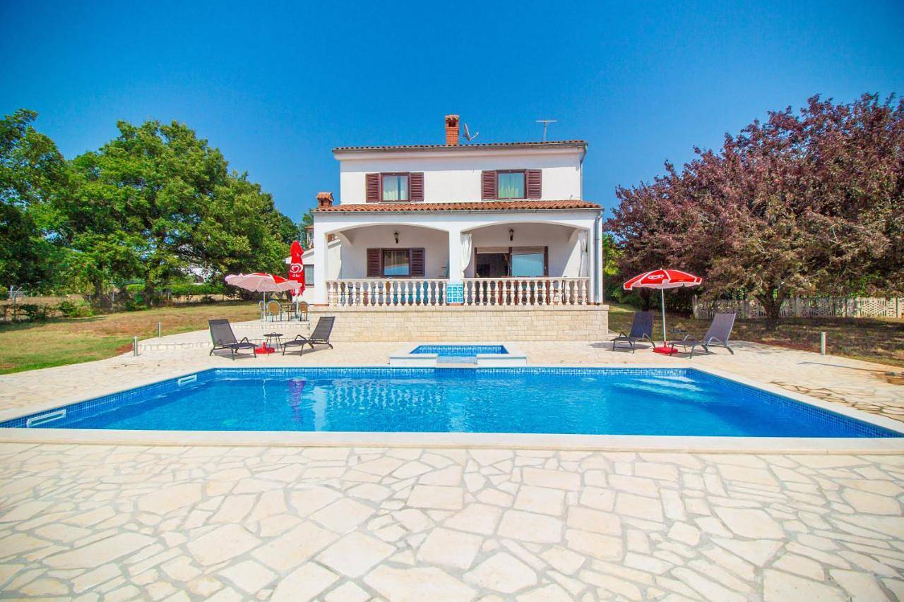 Four-Bedroom House in Kukci, Porec und Umgebung