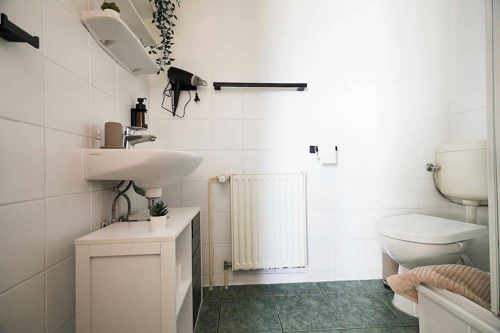 Ganze Wohnung, Ferienwohnung mitten in der Natur – nur 2 Min. zum See & haustierfreundlich! 🌿 in Güstrow - Umland, Naturpark Nossentiner/Schwinzer Heide