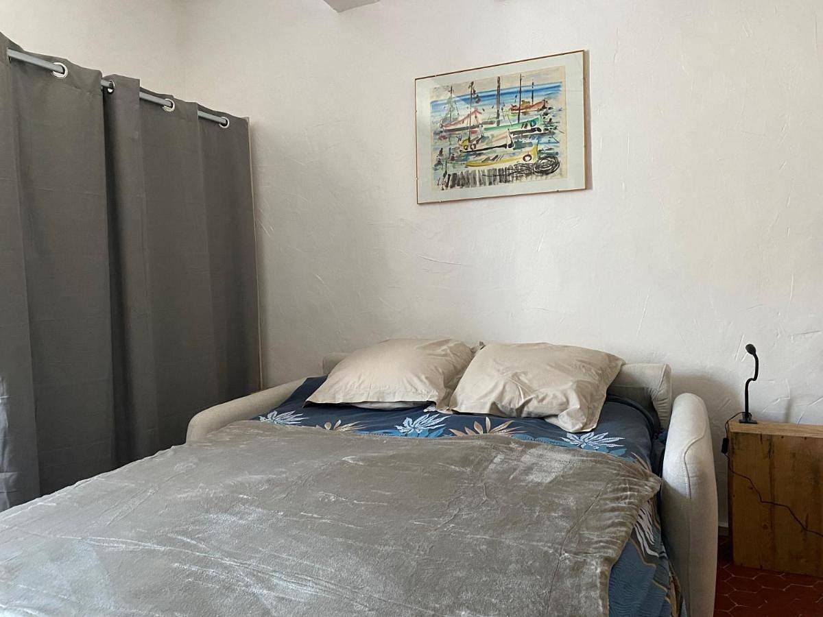 Appartement entier, Studio Apartment in Annot, Région Castellane