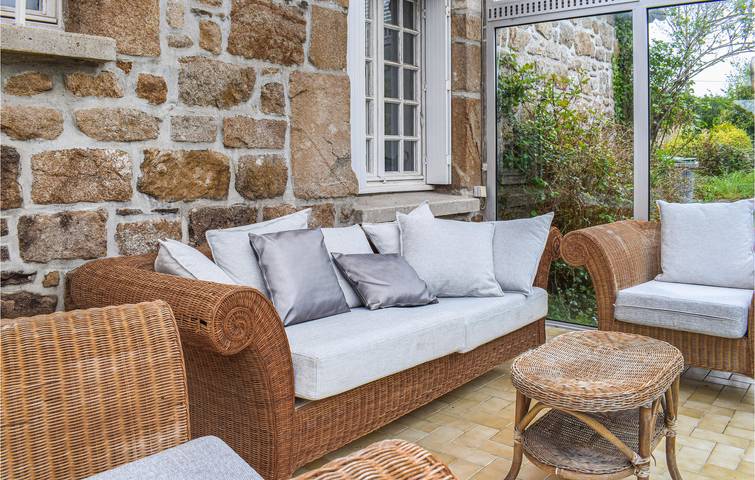 Location de vacances pour 6 personnes, avec jardin et terrasse à Lanvellec - 3