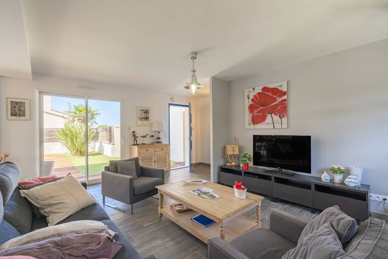 Villa Sigiriya avec Vue Mer et Piscine Chauffée - À 400m de la Plage et Commerces in Vaux-sur-Mer, Côte de Beauté
