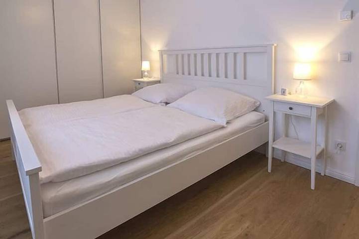 Ganze Wohnung, Wunderschöne Ferienwohnung direkt an der Ostsee in Strandvilla für 2-4 Pers. in Dierhagen Strand, Dierhagen