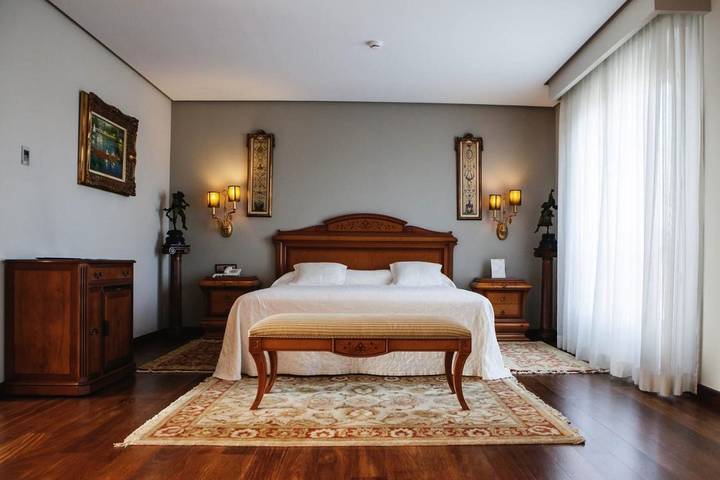 Hôtel pour 2 personnes, avec Balcon et Jacuzzi ainsi que Terrasse et Sauna à Rincón de Soto