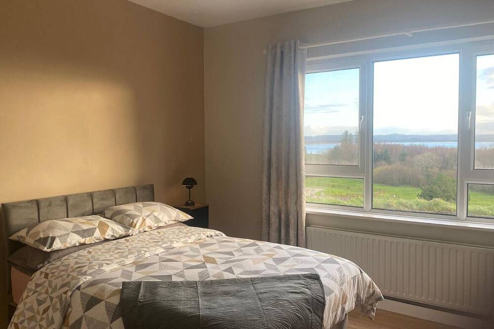 Charming 3-bedroom house in soothing Mountcharles for your getaway.Close to all! in Tantallon ED, Donegal