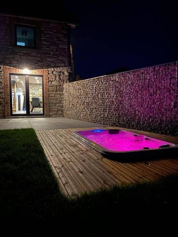 Location de vacances pour 5 personnes, avec jacuzzi ainsi que sauna et jardin à Waimes