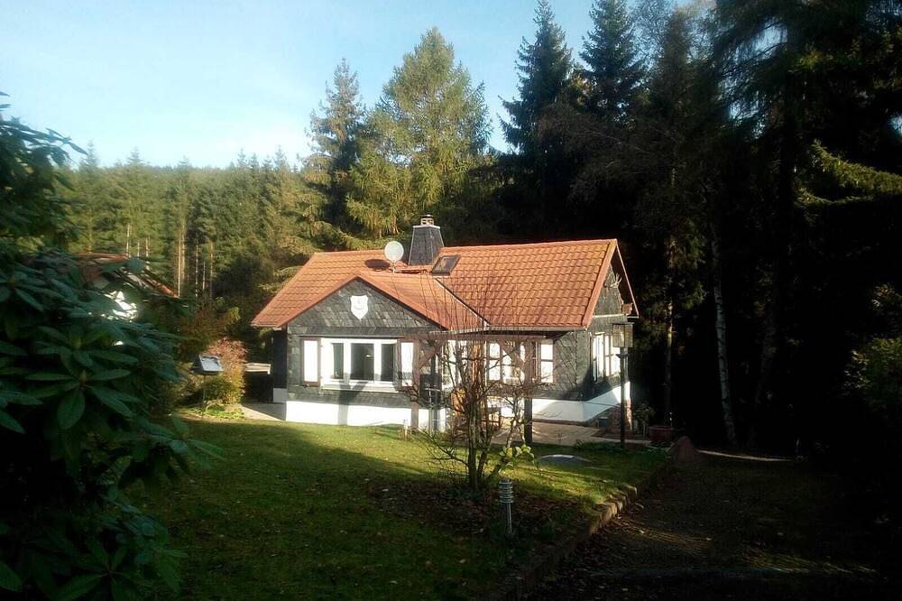 Gemütliches Ferienhaus für 4 Personen am Waldrand -wundervoll ruhig am Rennsteig in Finsterbergen, Leinatal