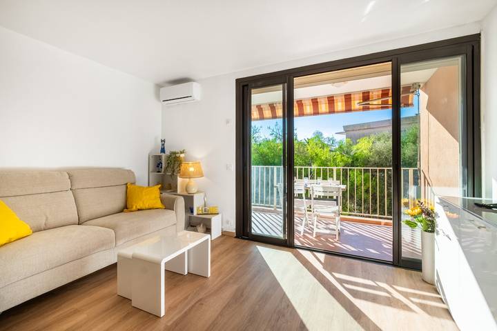 Location de vacances pour 4 personnes, avec balcon dans Fréjus Plage