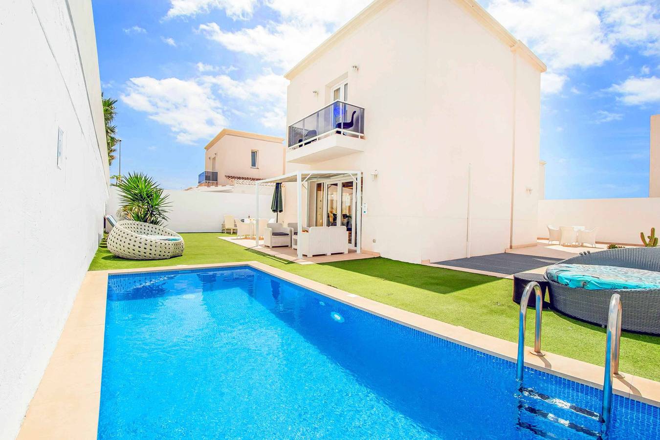 Villa für 8 Personen mit Balkon in Miraverde, Adeje