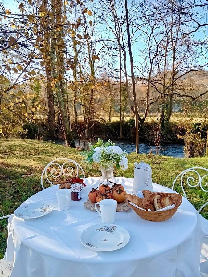 Location de vacances pour 12 personnes, avec jardin et vue à Saint-Aubin-de-Nabirat - 2