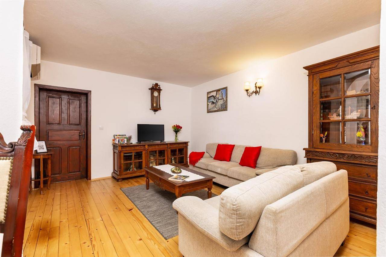 Two-Bedroom House in Plovdiv, Bulgarie