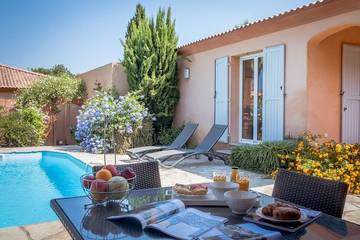 Villa pour 6 personnes, avec terrasse et jardin à Monticello