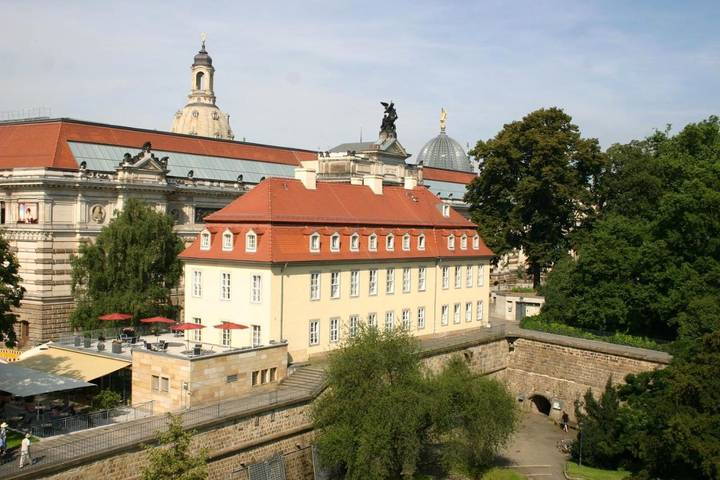 Hotel für 2 Personen, mit Terrasse und Garten in Residenzschloss