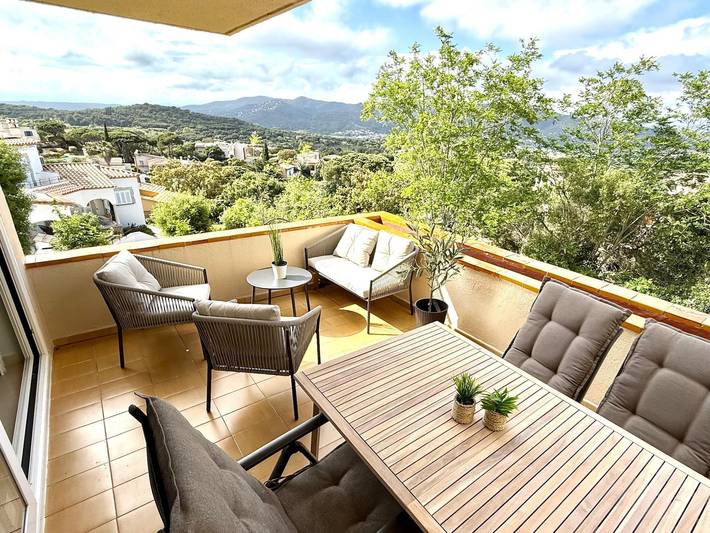 Gîte pour 6 personnes, avec bassin pour enfant et jardin ainsi que piscine et vue sur l’océan à Sant Feliu de Guíxols - 4