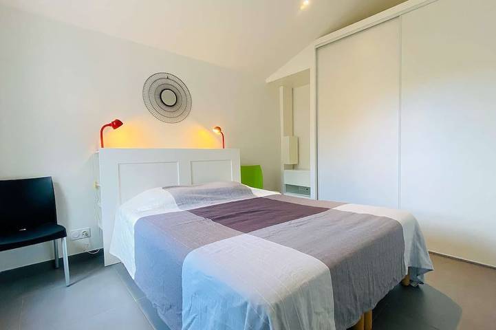 Location de vacances pour 8 personnes, avec jardin, animaux acceptés dans Plage Du Gros Jonc Le Bois Plage En Re - 4