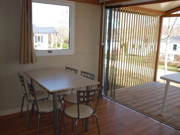 Mobil home pour 2 personnes, avec terrasse et piscine, animaux acceptés à Rocamadour - 2