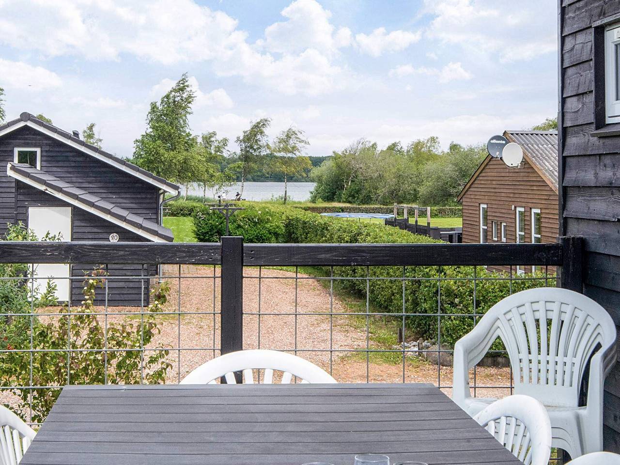 Scandinavian Lakeside Retreat-By Traum in Varde Region