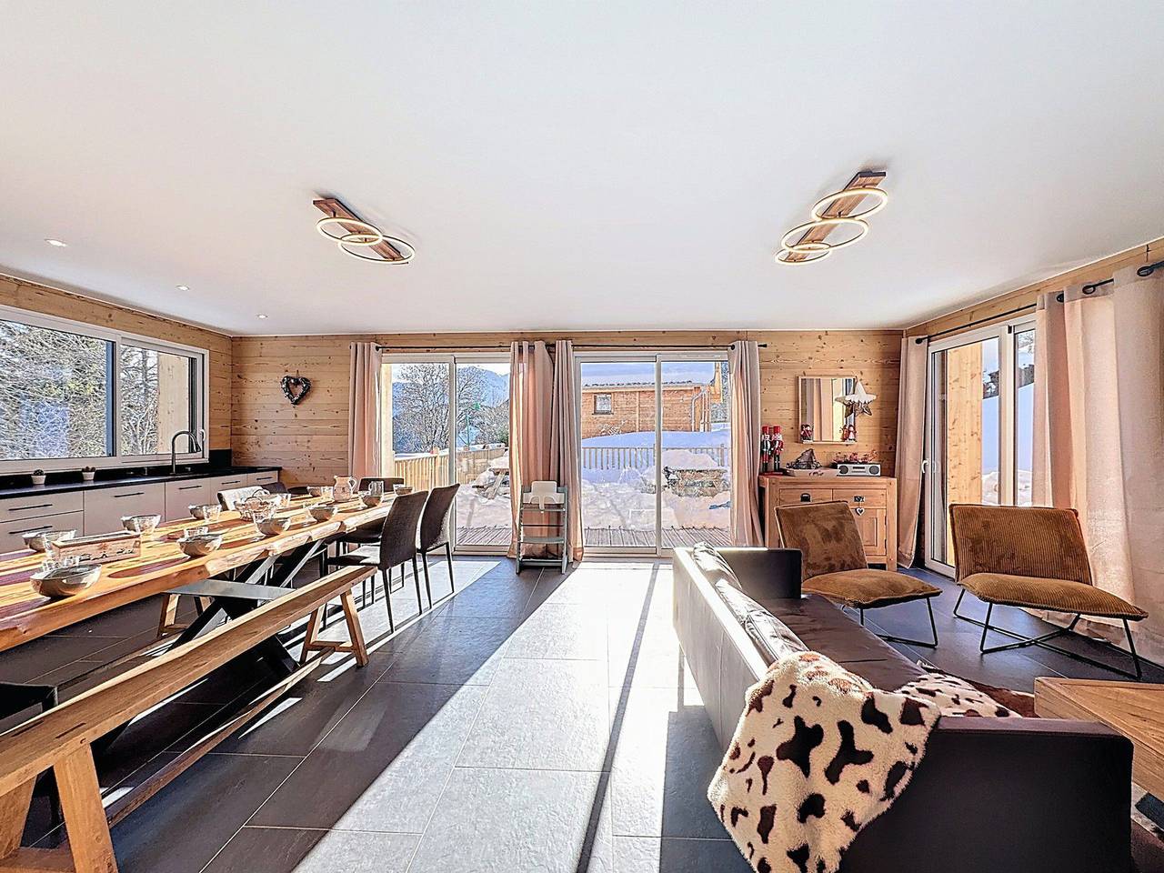 Chalet d'exception au Corbier pour 14 pers., Wifi, Parking in Le Corbier, Villarembert